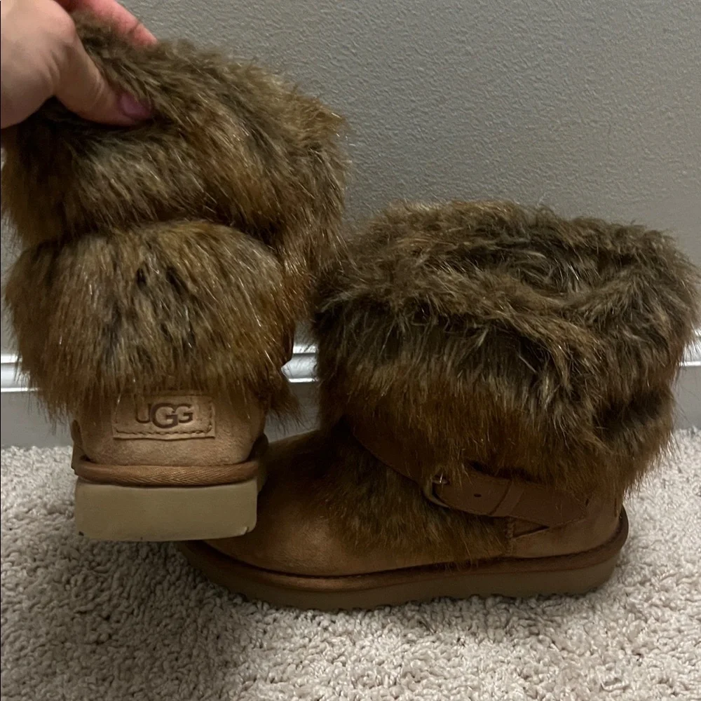 UGG Cozy Brown Fur-Lined Women's Boots - Picture 3 of 9